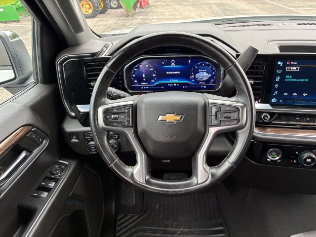 Used 2024 Chevrolet Silverado 1500 LT AWD/4WD image 16