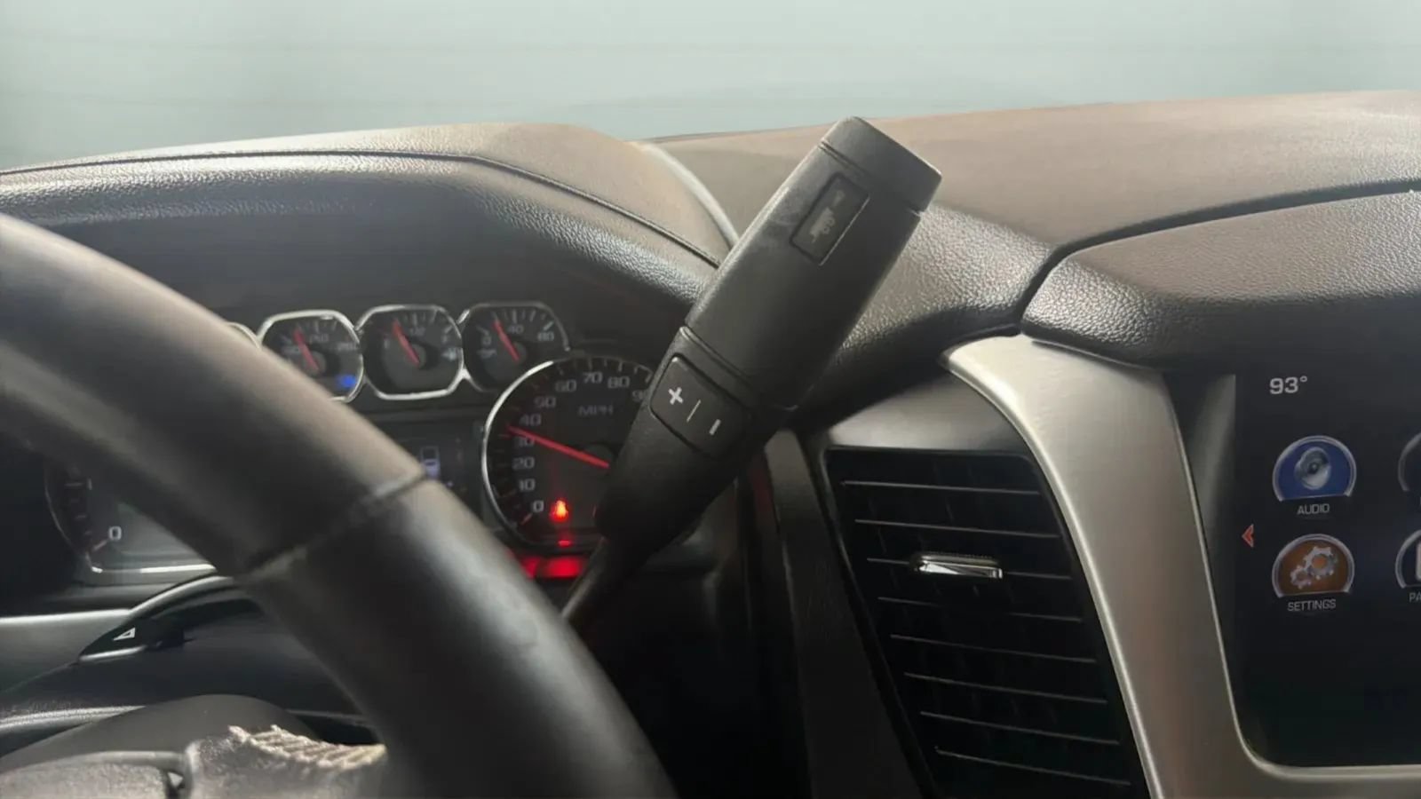 Used 2015 GMC Yukon SLE w/ Convenience Package RWD image 12
