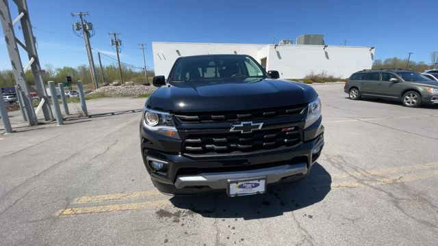 Used 2022 Chevrolet Colorado Z71 w/ Z71 Midnight Edition AWD/4WD image 3