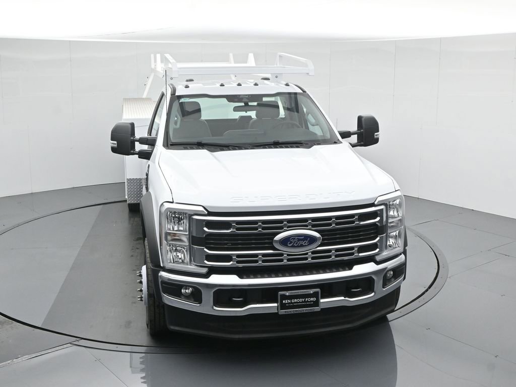 New 2025 Ford F450 XL w/ XL Chrome Package RWD image 42