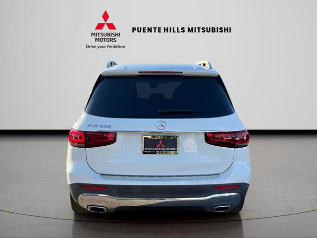 Used 2022 Mercedes-Benz GLB 250 w/ Premium Package Lite image 6