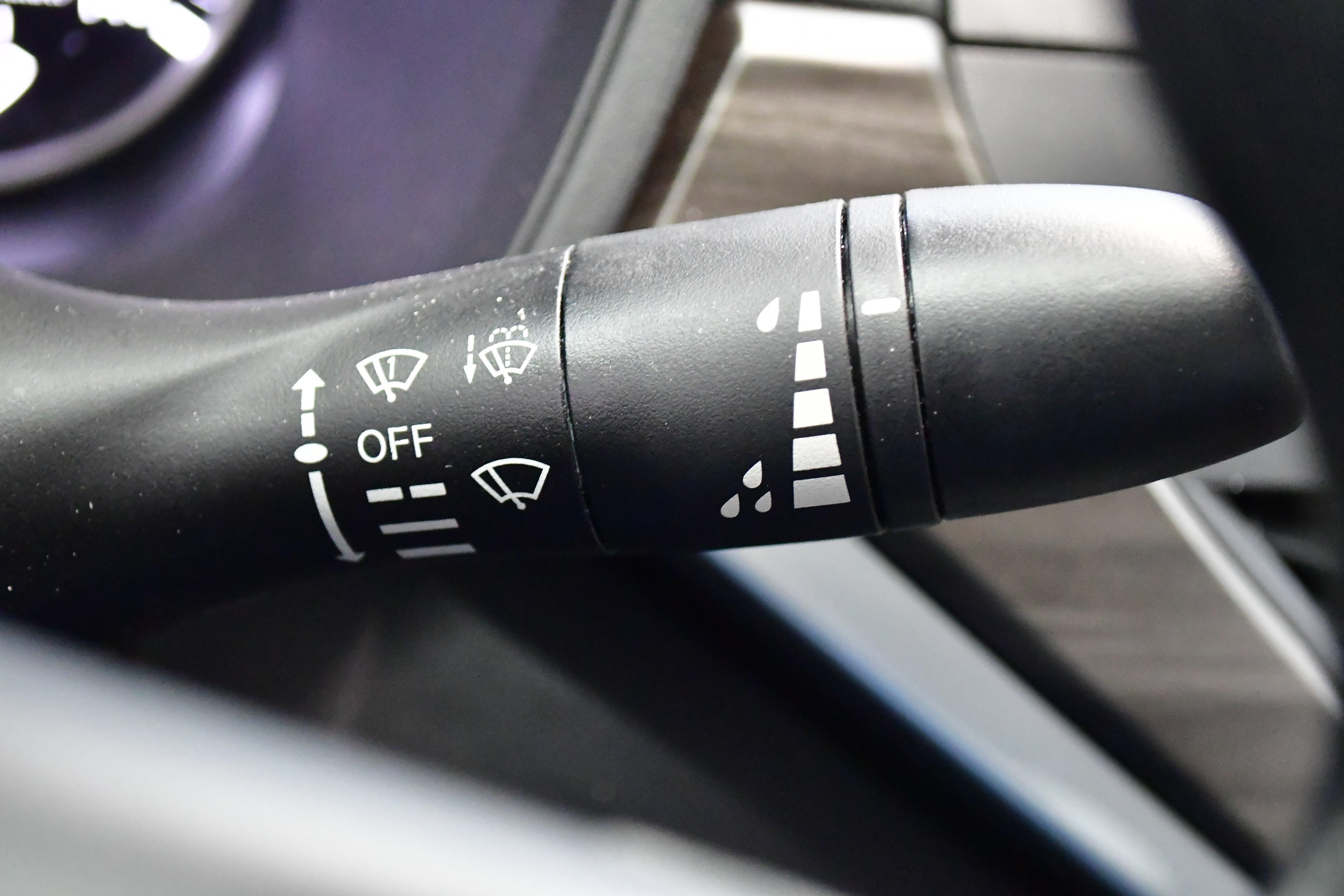Used 2025 Nissan Altima 2.5 SV FWD image 19