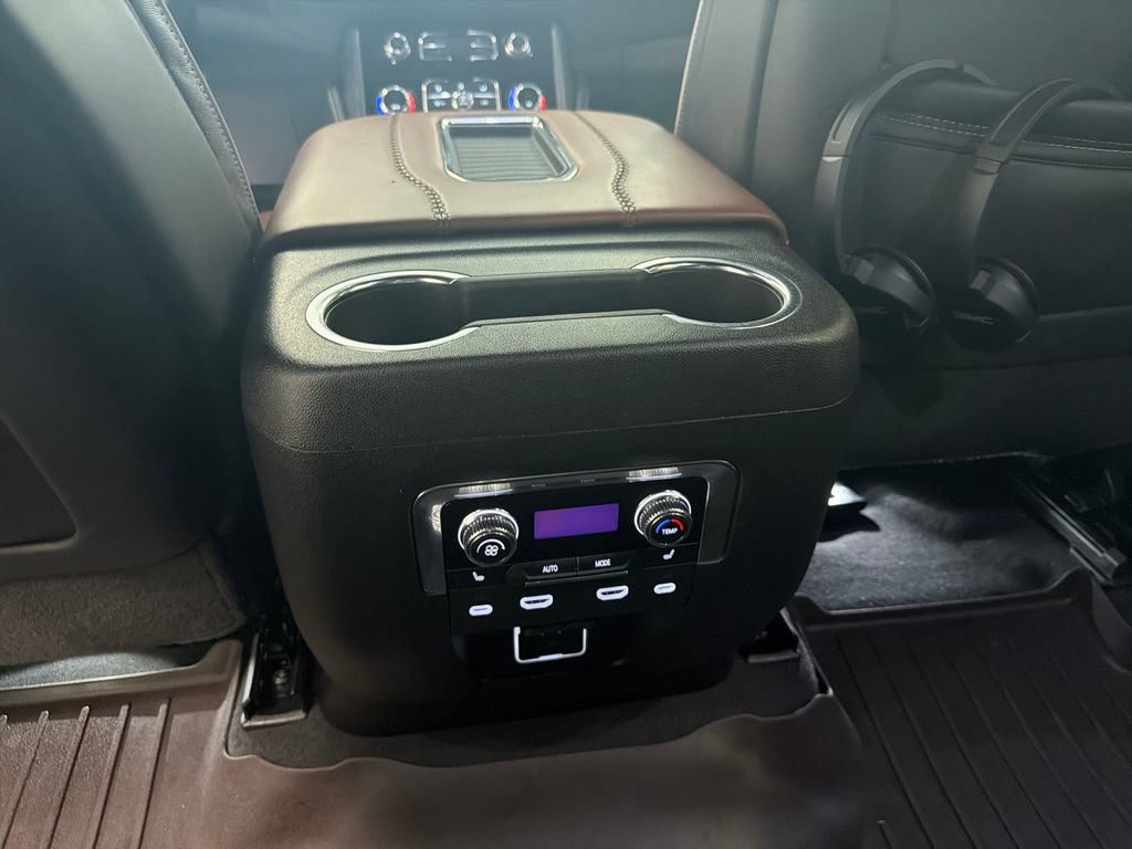 Used 2024 GMC Yukon Denali Ultimate AWD/4WD image 15