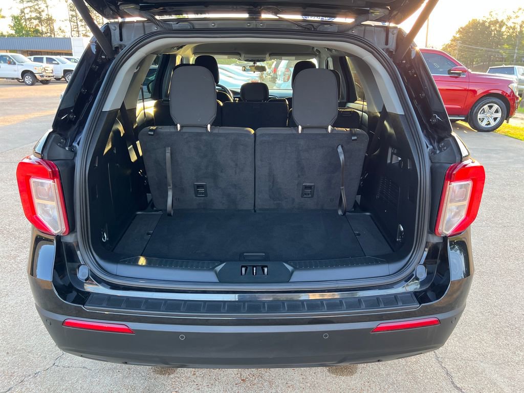 Used 2023 Ford Explorer XLT AWD/4WD image 19