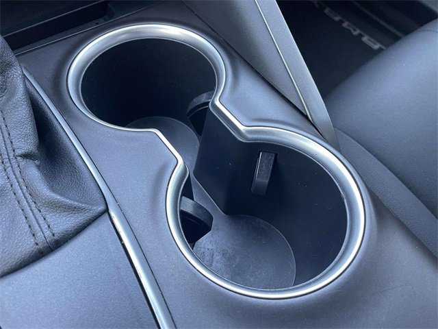 Used 2021 Toyota Camry LE image 10