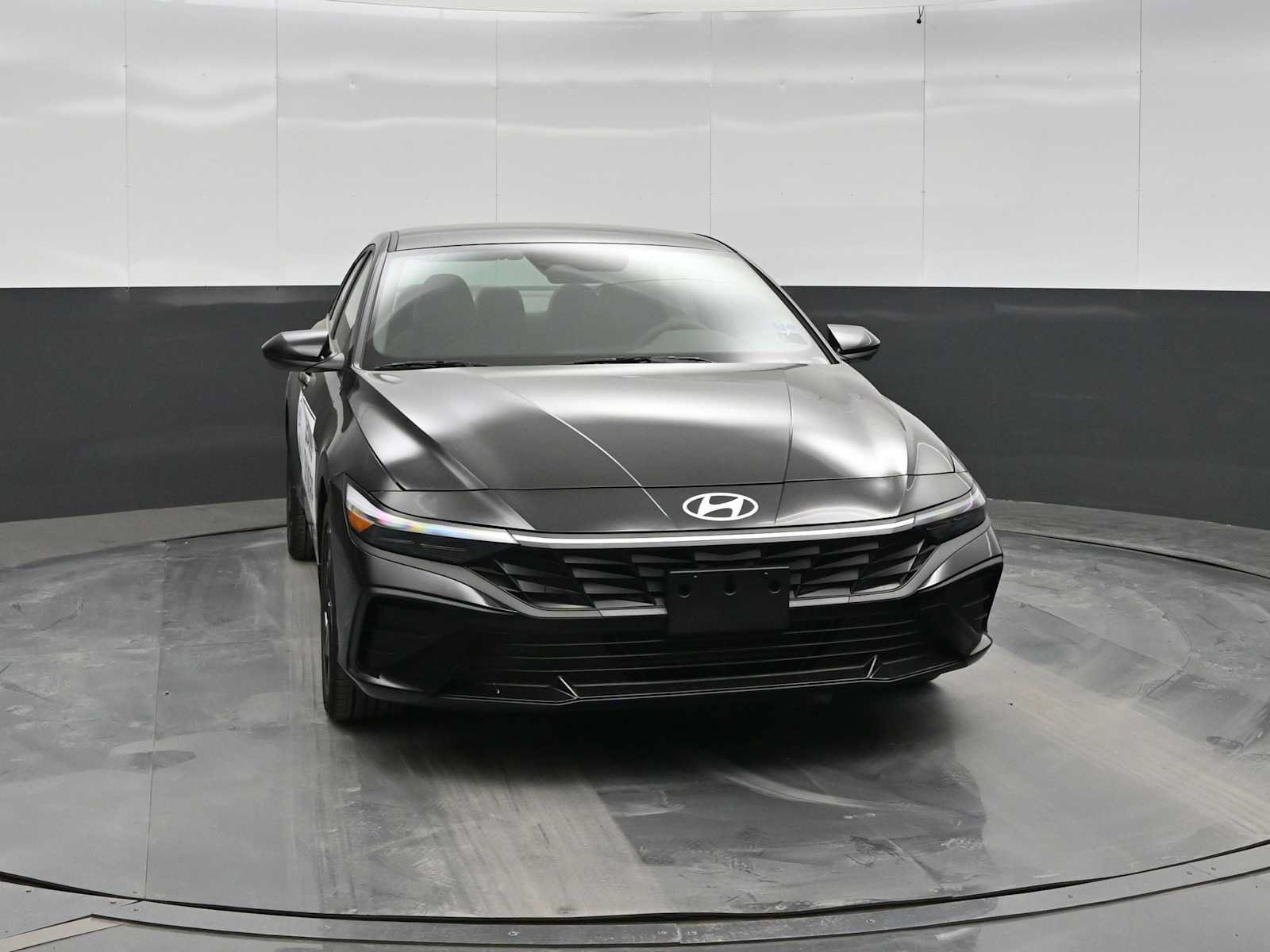 New 2026 Hyundai Elantra Sport FWD image 2