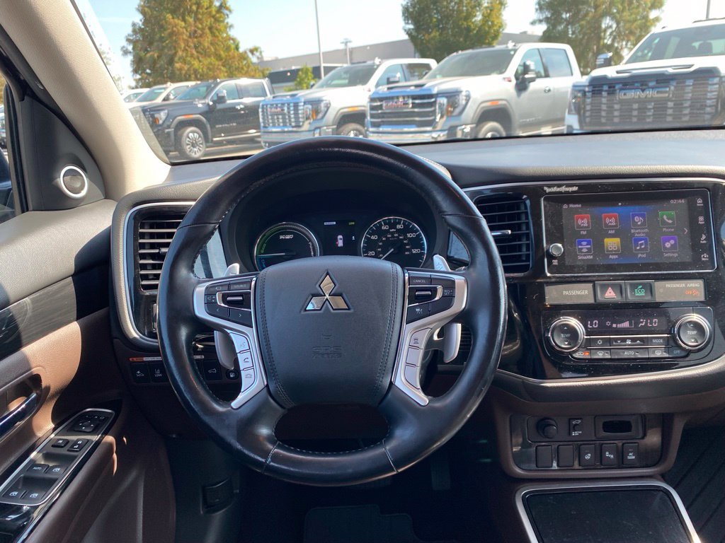 Used 2018 Mitsubishi Outlander GT AWD/4WD image 27
