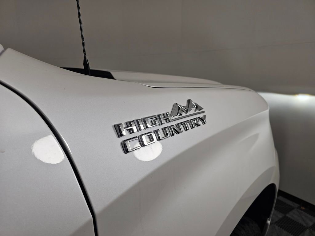 Used 2025 Chevrolet Silverado 1500 High Country w/ Technology Package image 10