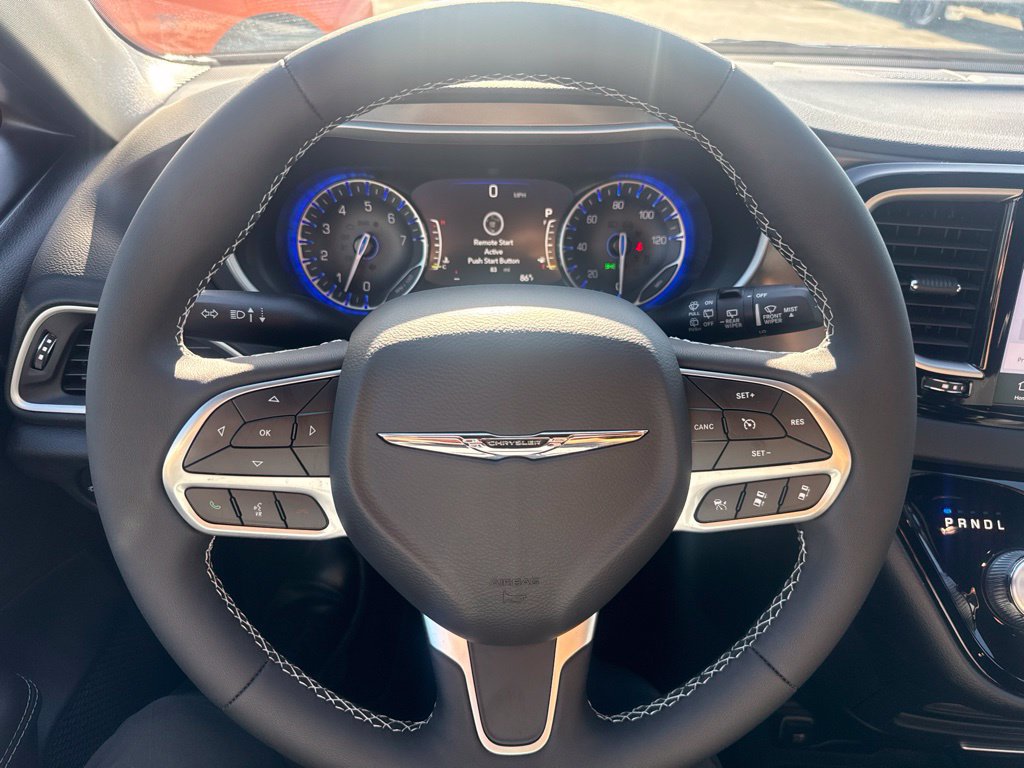 Used 2026 Chrysler Pacifica Select FWD image 19