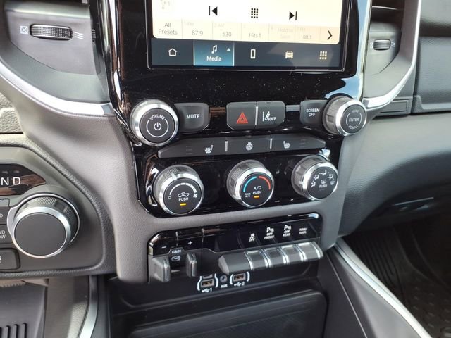 New 2026 RAM 1500 4x4 Crew Cab image 14