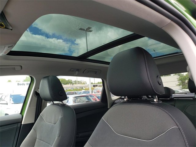 New 2025 Volkswagen Taos SE image 7