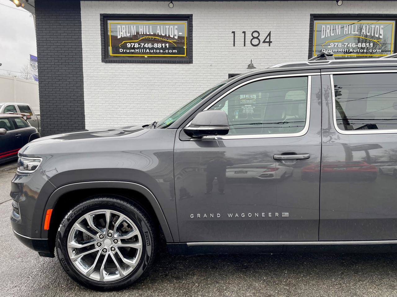 Used 2022 Jeep Grand Wagoneer Series I AWD/4WD image 9
