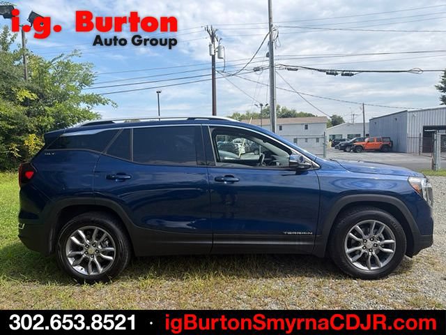 Used 2022 GMC Terrain SLT AWD/4WD image 4