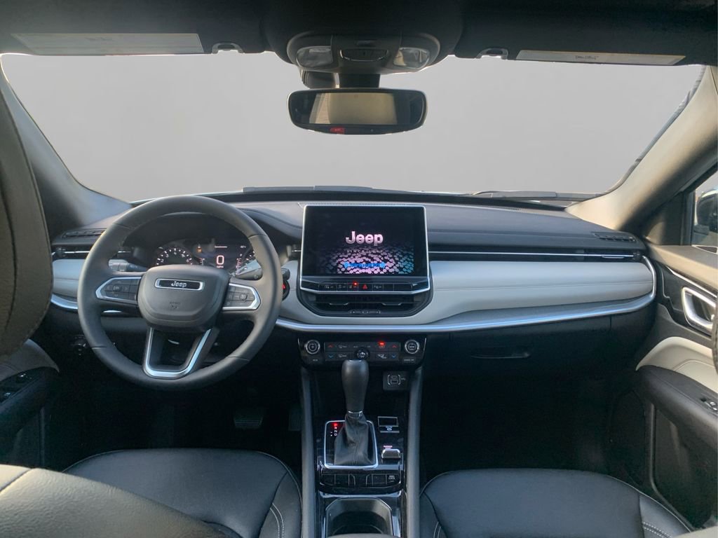 Used 2026 Jeep Compass Limited image 25