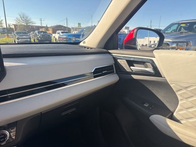 Used 2024 Mitsubishi Outlander 4WD Plug-In Hybrid image 22