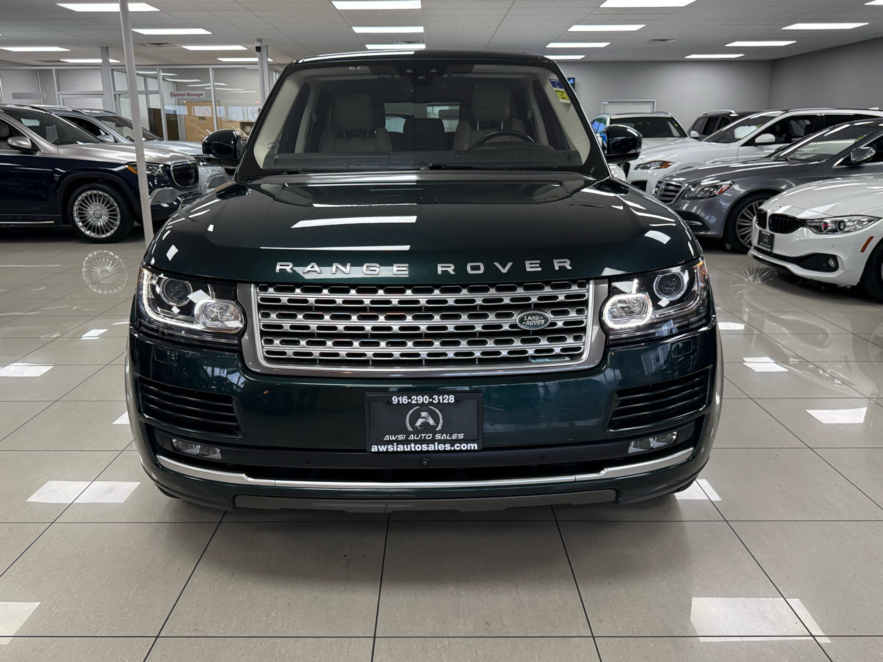 Used 2017 Land Rover Range Rover HSE image 5