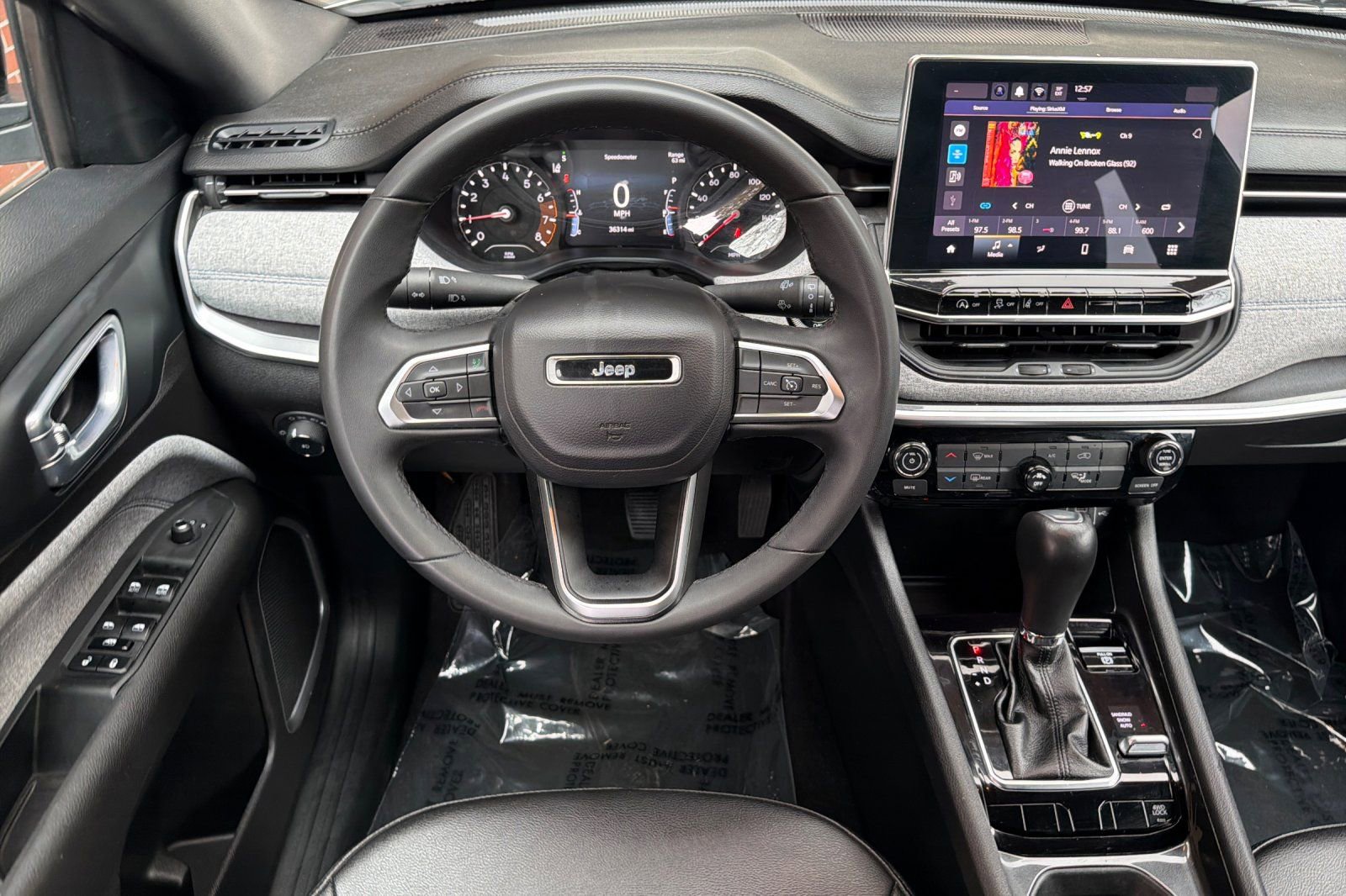 Used 2024 Jeep Compass Latitude image 14