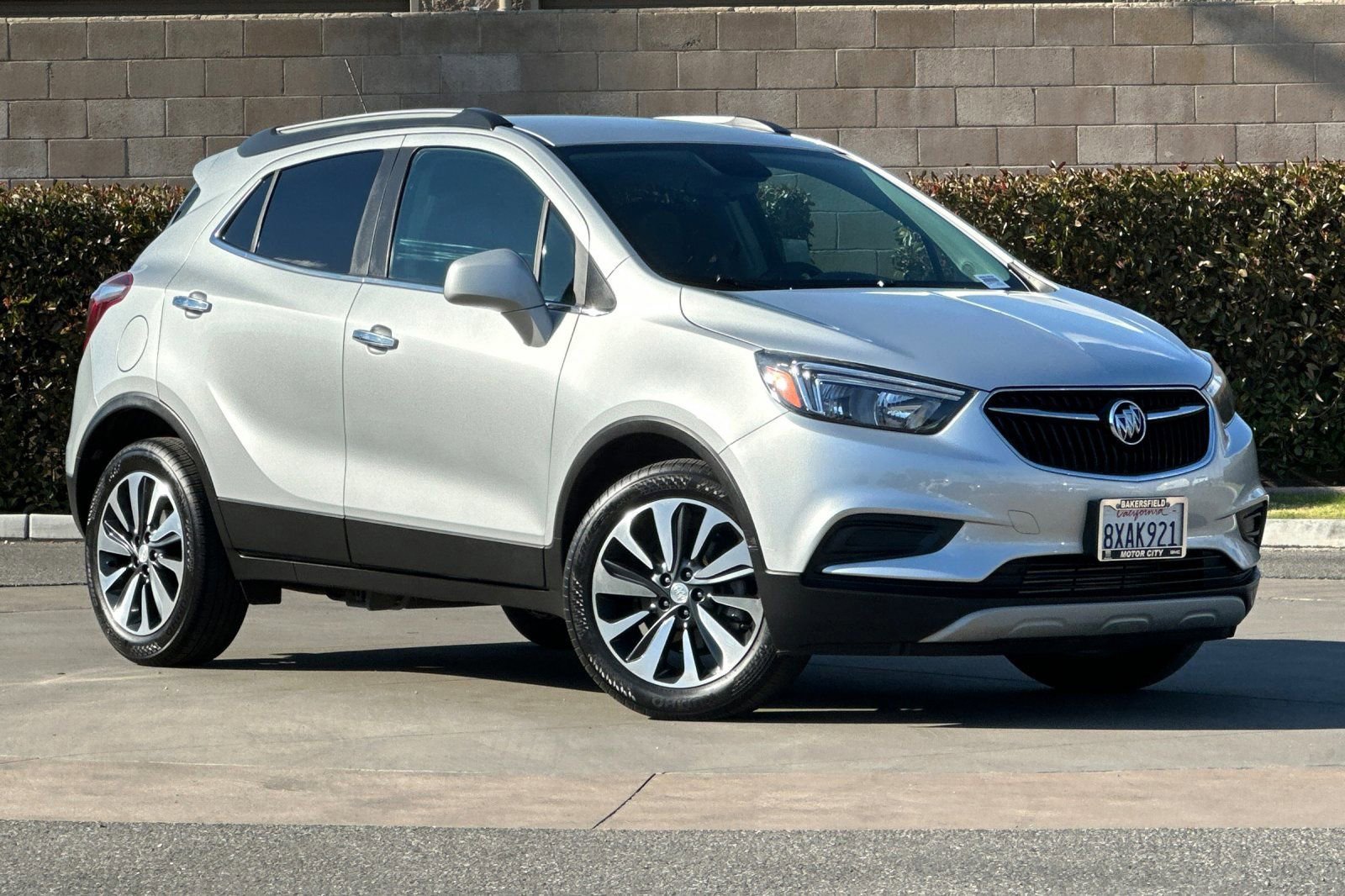 Certified 2021 Buick Encore Preferred FWD image 2