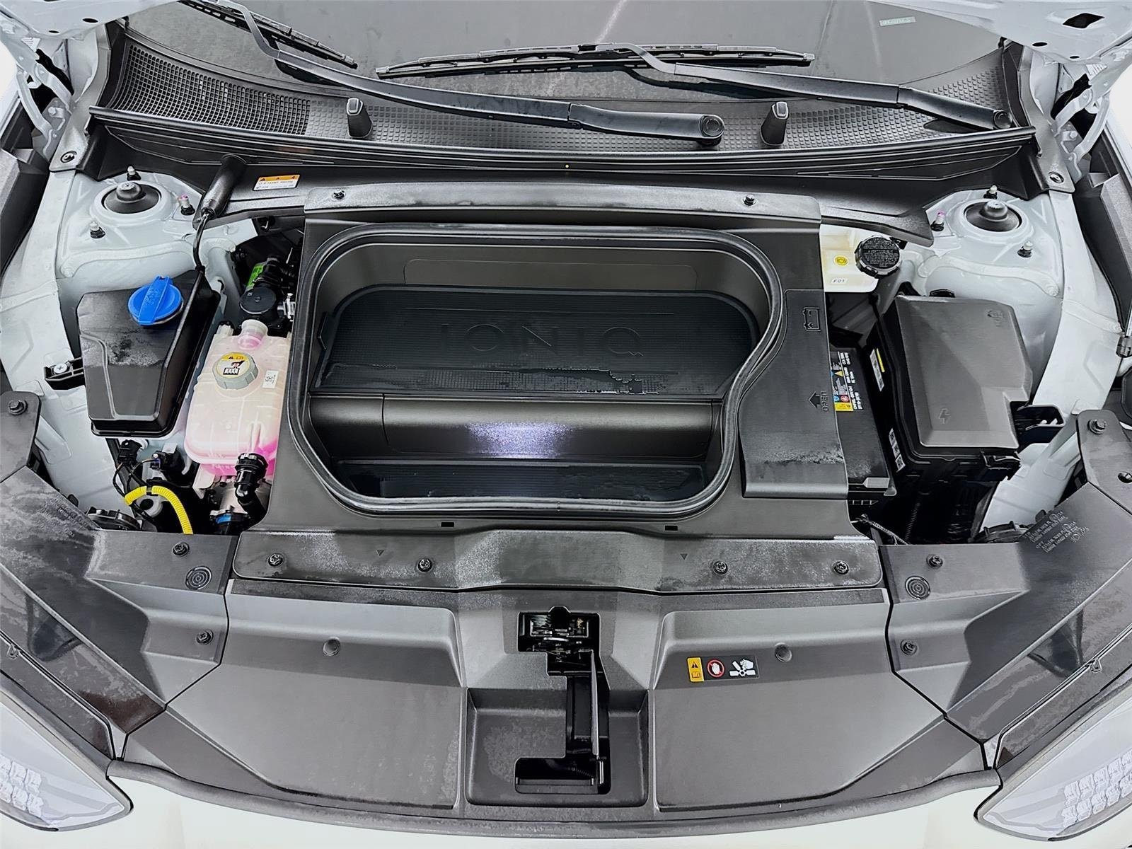 Certified 2023 Hyundai Ioniq 6 SEL w/ Cargo Package RWD image 30