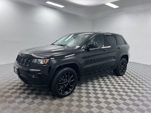 Used 2021 Jeep Grand Cherokee Laredo X image 3