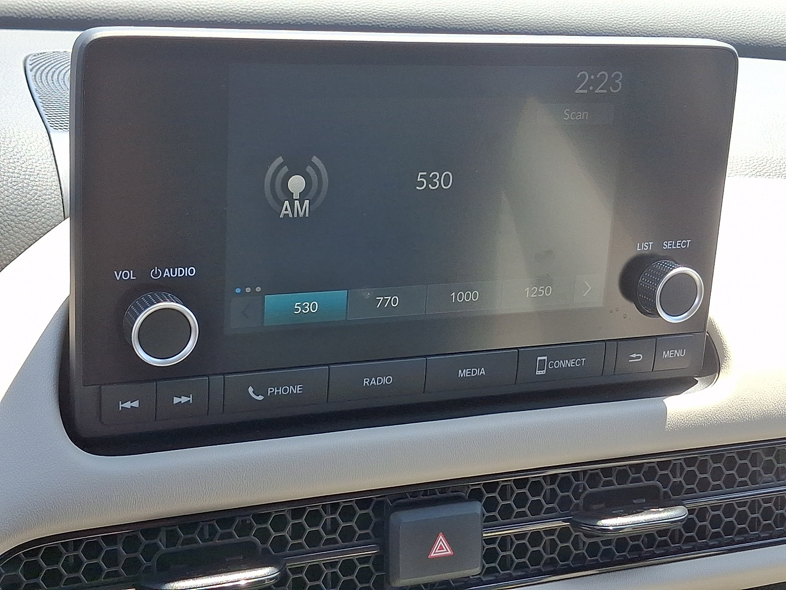 Used 2025 Honda HR-V LX image 17
