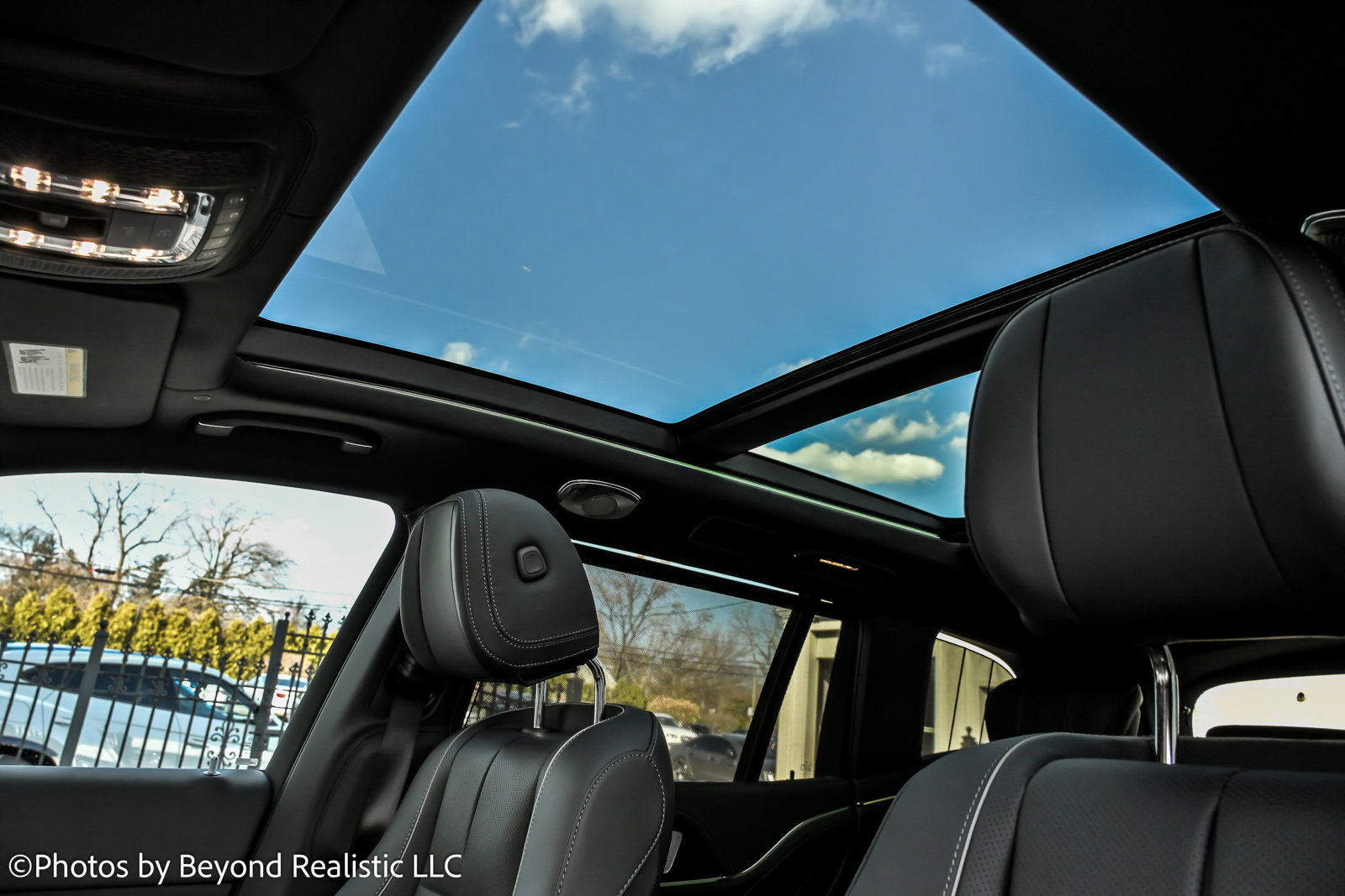 Used 2023 Mercedes-Benz Maybach GLS 600 4MATIC image 29