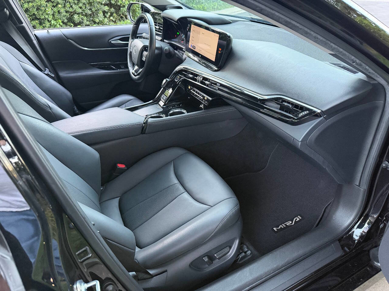 Used 2023 Toyota Mirai w/ Advanced Technology Package image 24