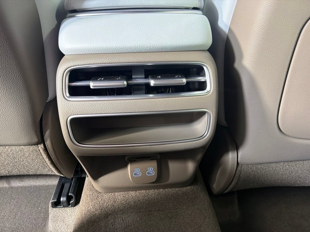 New 2027 Genesis GV70 2.5T Advanced AWD/4WD image 23