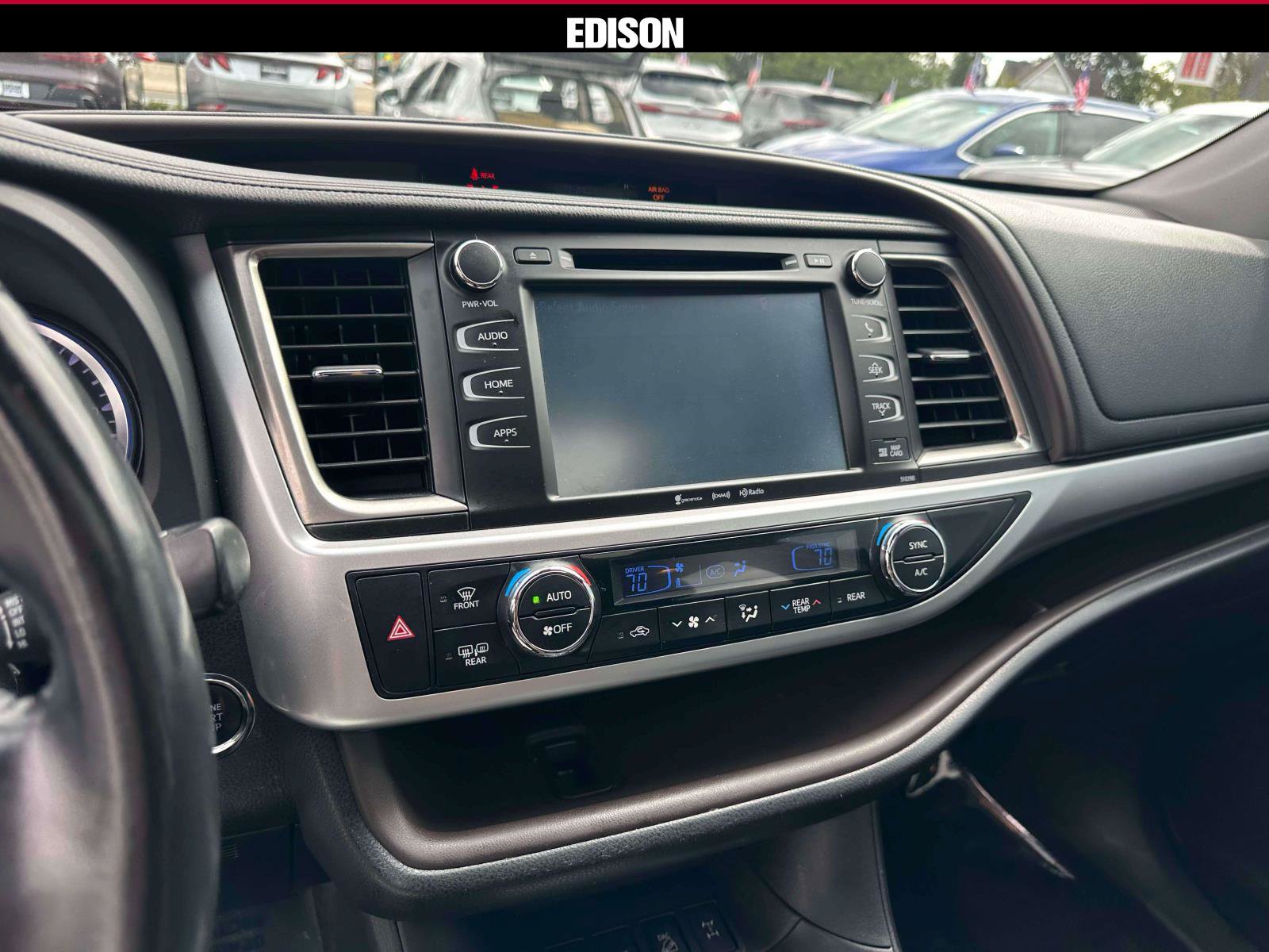 Used 2019 Toyota Highlander XLE w/ Protection Package #3 AWD/4WD image 29