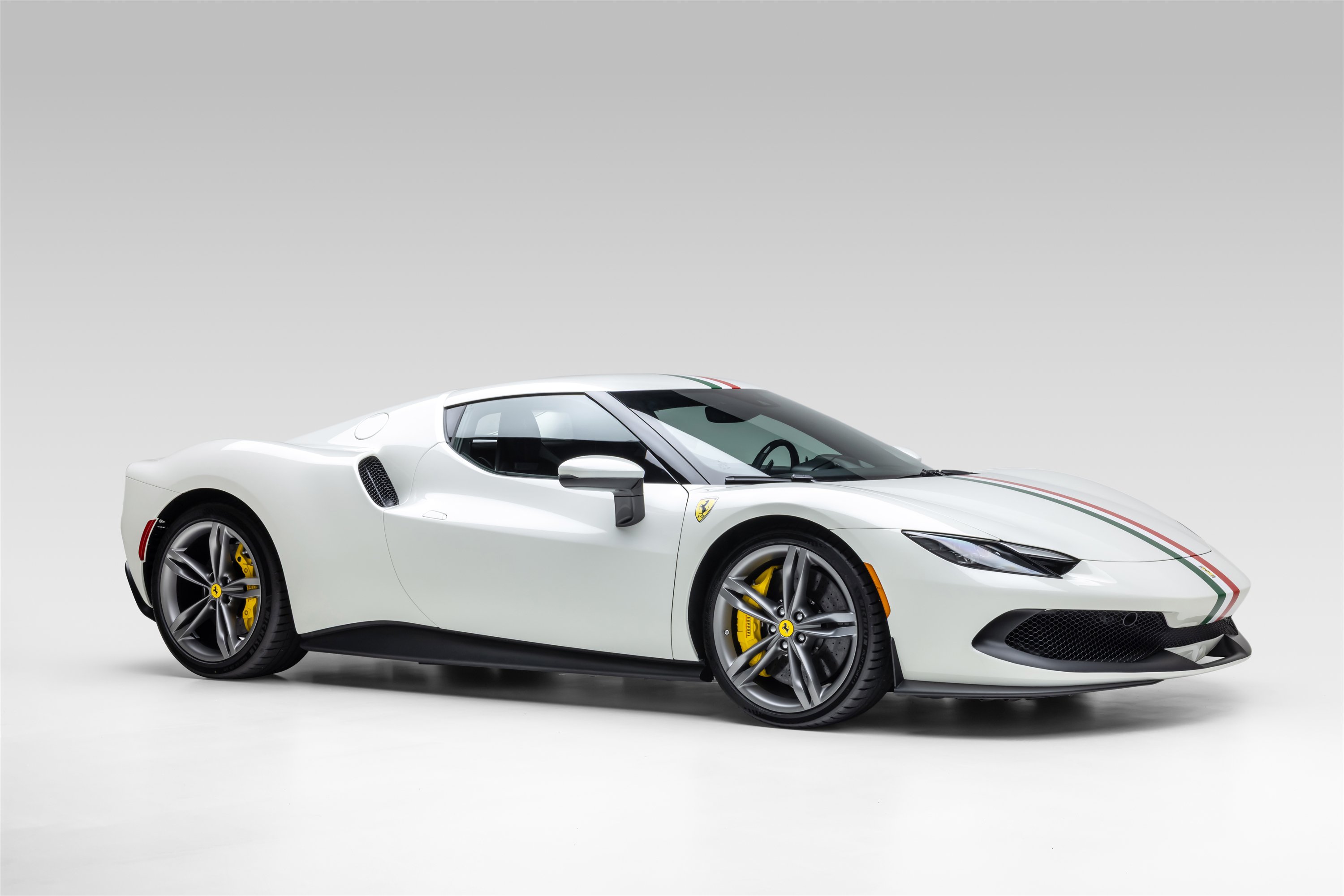 Used 2022 Ferrari 296 GTB RWD image 10