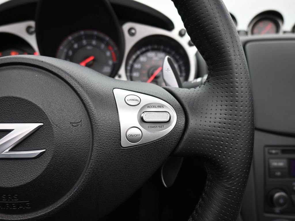 Used 2016 Nissan 370Z Roadster image 40