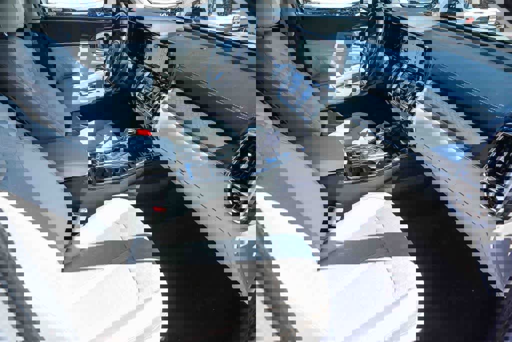 Certified 2023 Kia Sorento SX image 15