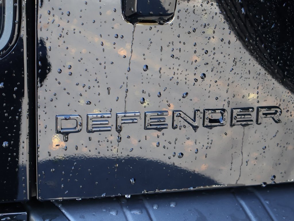 New 2026 Land Rover Defender 110 OCTA image 8