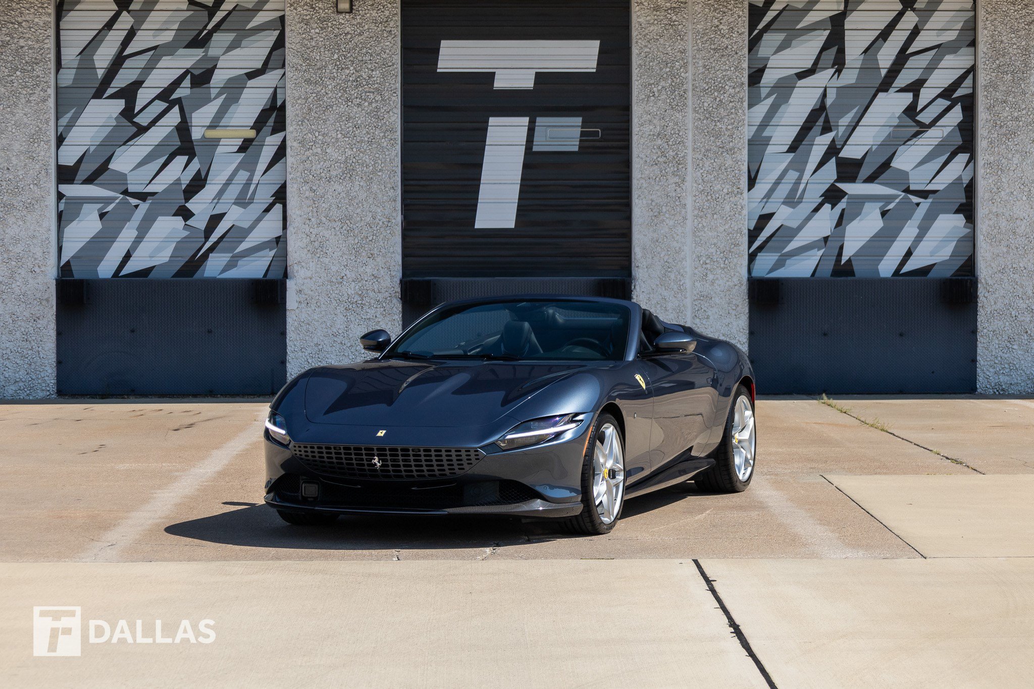 Used 2024 Ferrari Roma Spider RWD image 5