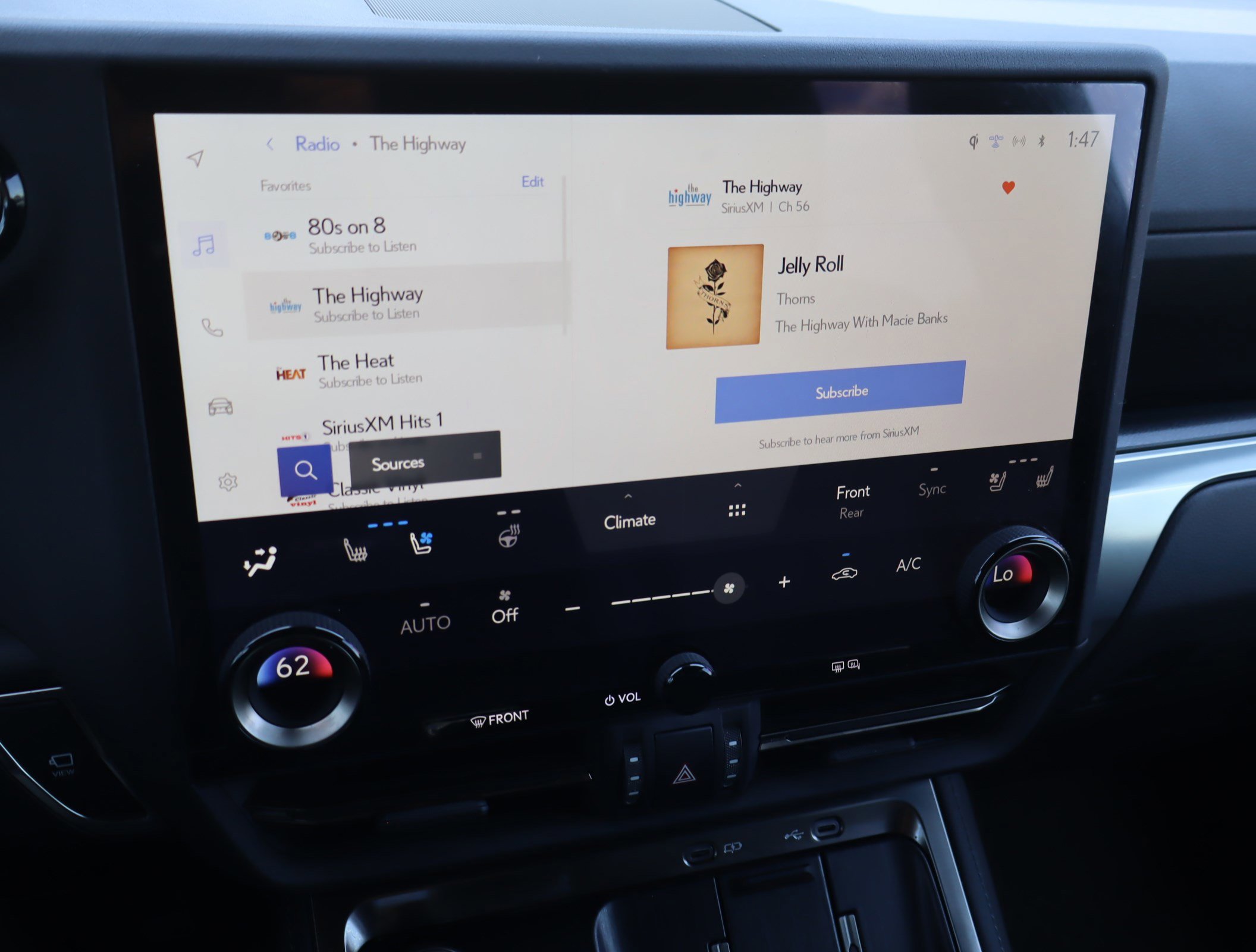 Used 2025 Lexus GX 550 w/ Accessory Package (2T) AWD/4WD image 21