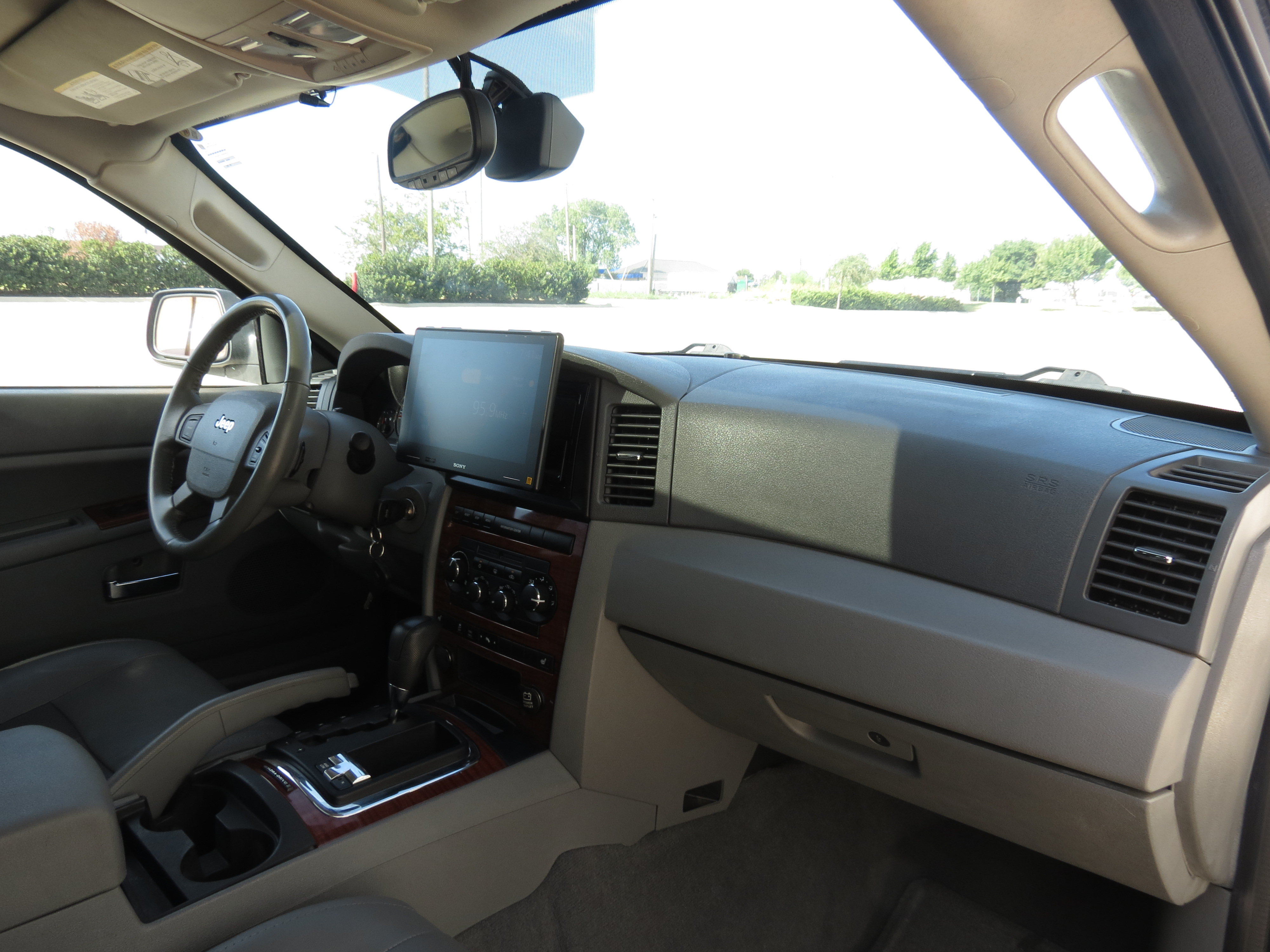 Used 2005 Jeep Grand Cherokee Limited AWD/4WD image 28