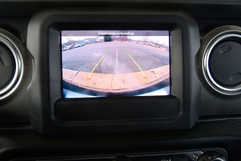 Used 2021 Jeep Wrangler Unlimited Sahara w/ Cold Weather Group image 20