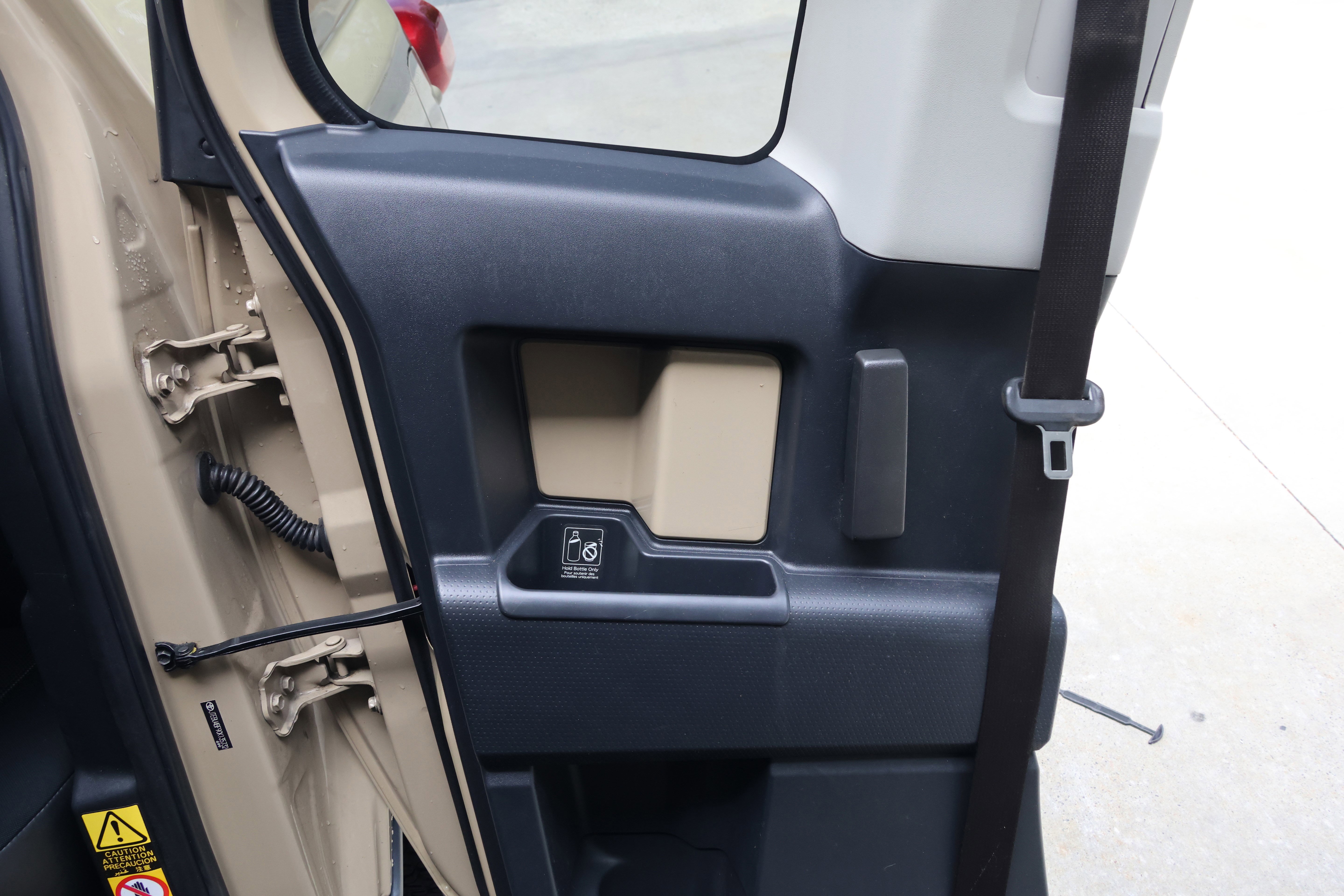 Used 2012 Toyota FJ Cruiser 4WD w/ Upgrade Pkg image 32