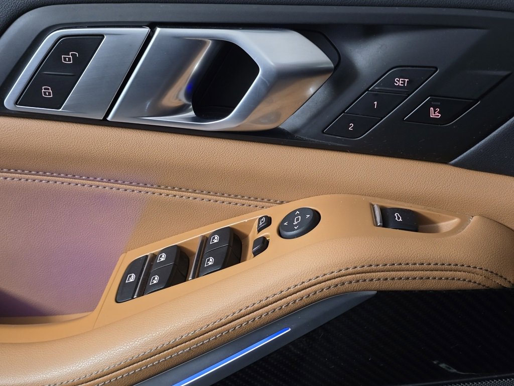 Used 2024 BMW X5 M60i image 14