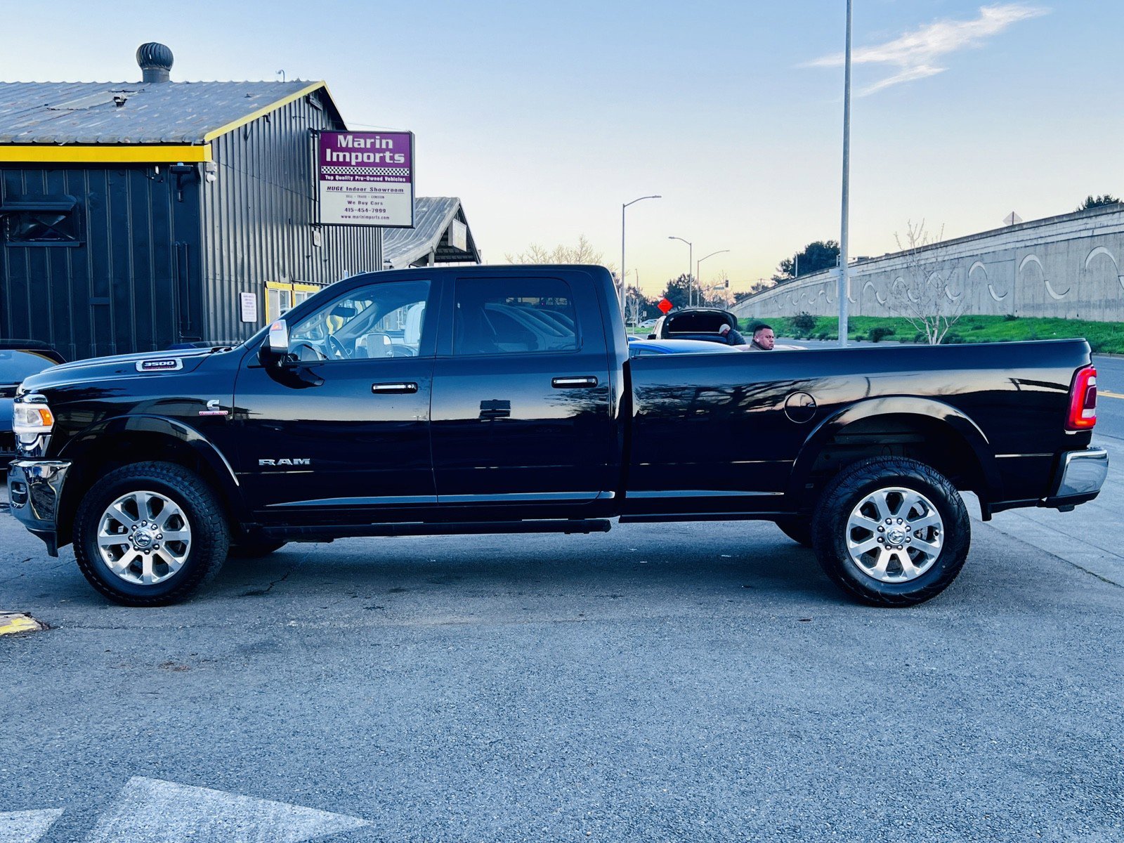 Used 2020 RAM 3500 Laramie image 9