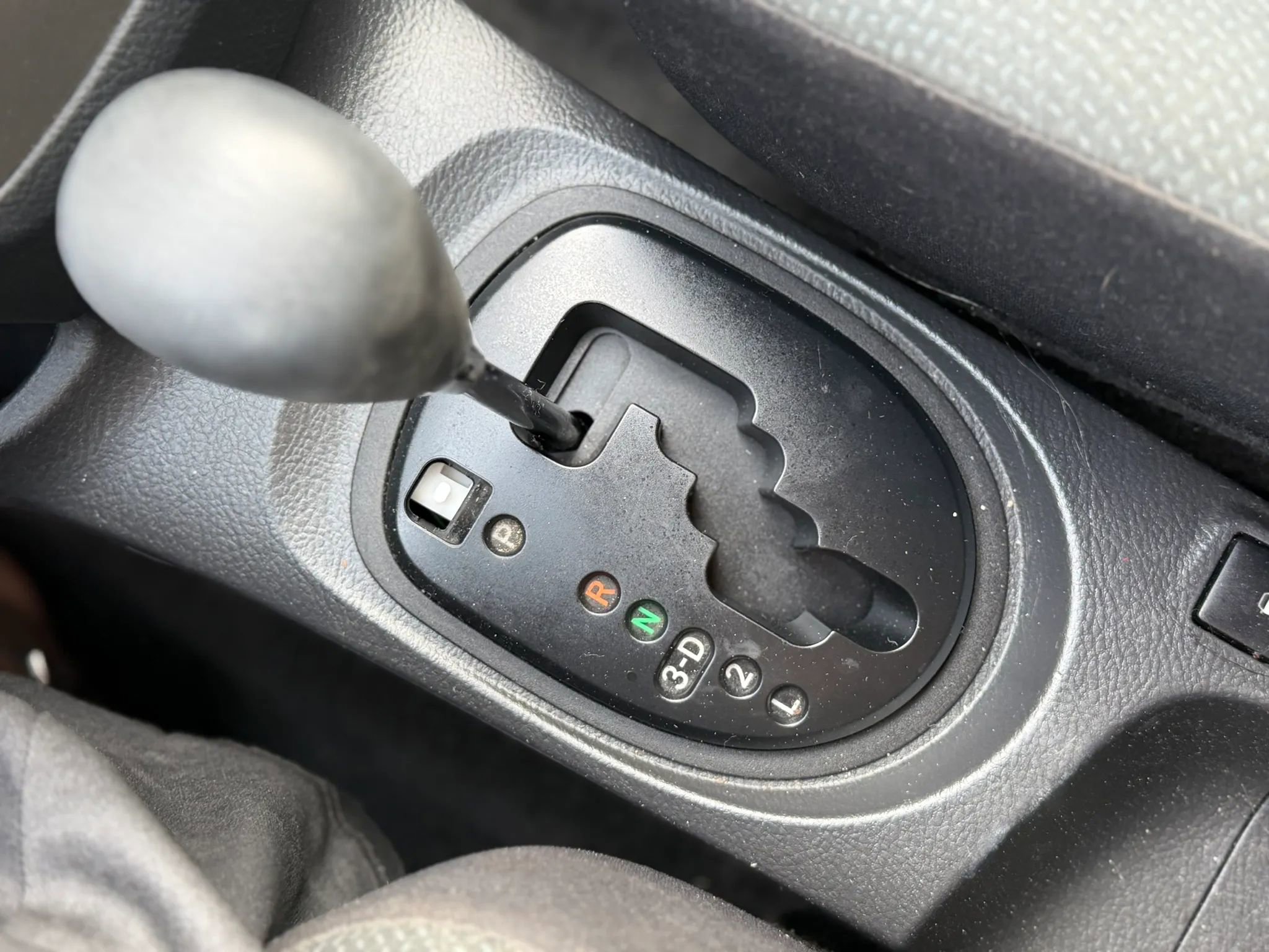 Used 2011 Toyota Yaris Sedan w/ Convenience Pkg FWD image 27