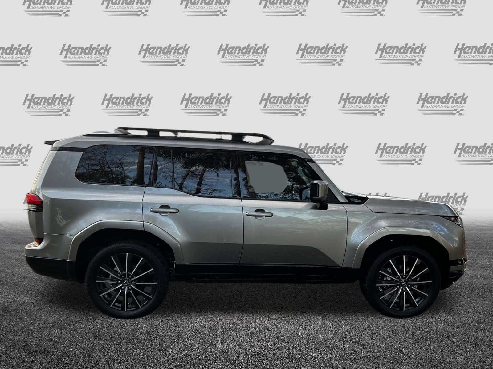 Certified 2024 Lexus GX 550 w/ Accessory Package (31) image 10