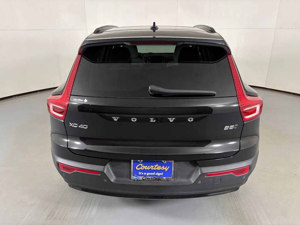 Used 2024 Volvo XC40 B5 Plus w/ Climate Package AWD/4WD image 7