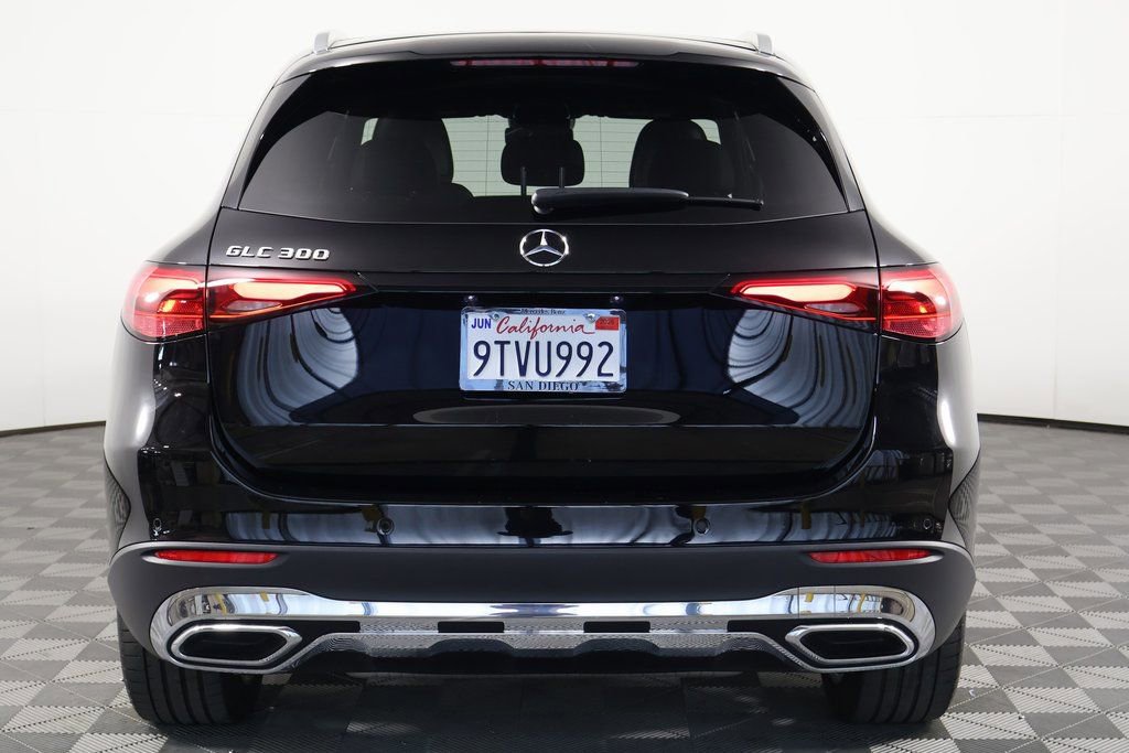 Certified 2025 Mercedes-Benz GLC 300 image 4