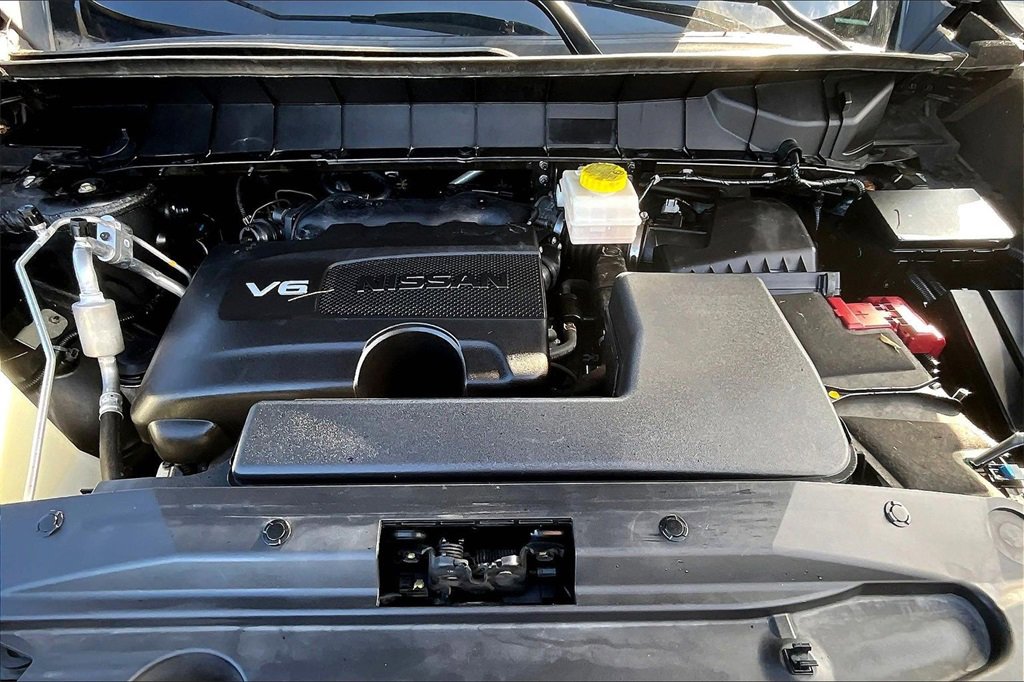 Used 2022 Nissan Pathfinder Platinum w/ Cargo Package image 13