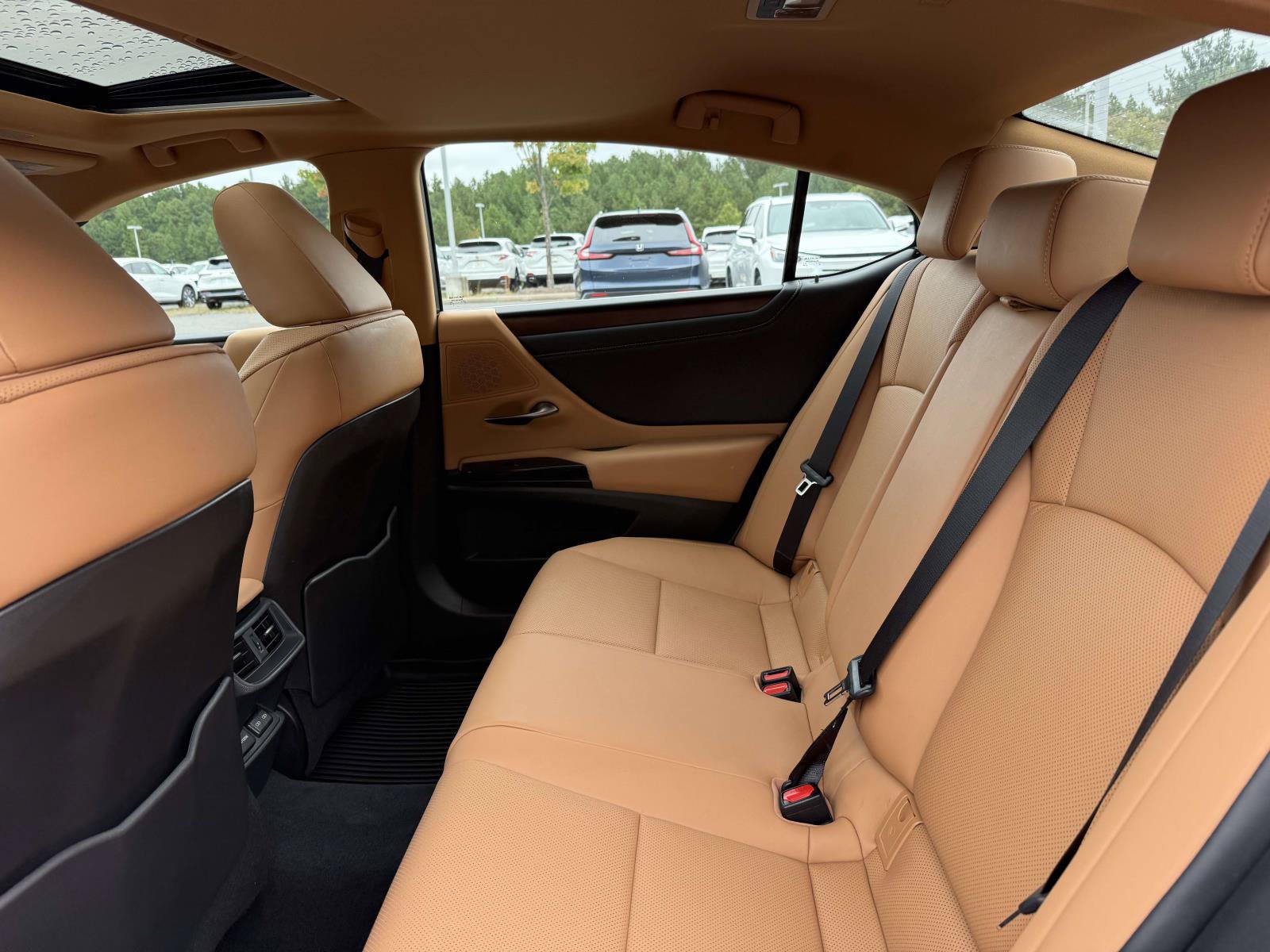 Used 2025 Lexus ES 350 w/ Premium Package FWD image 17