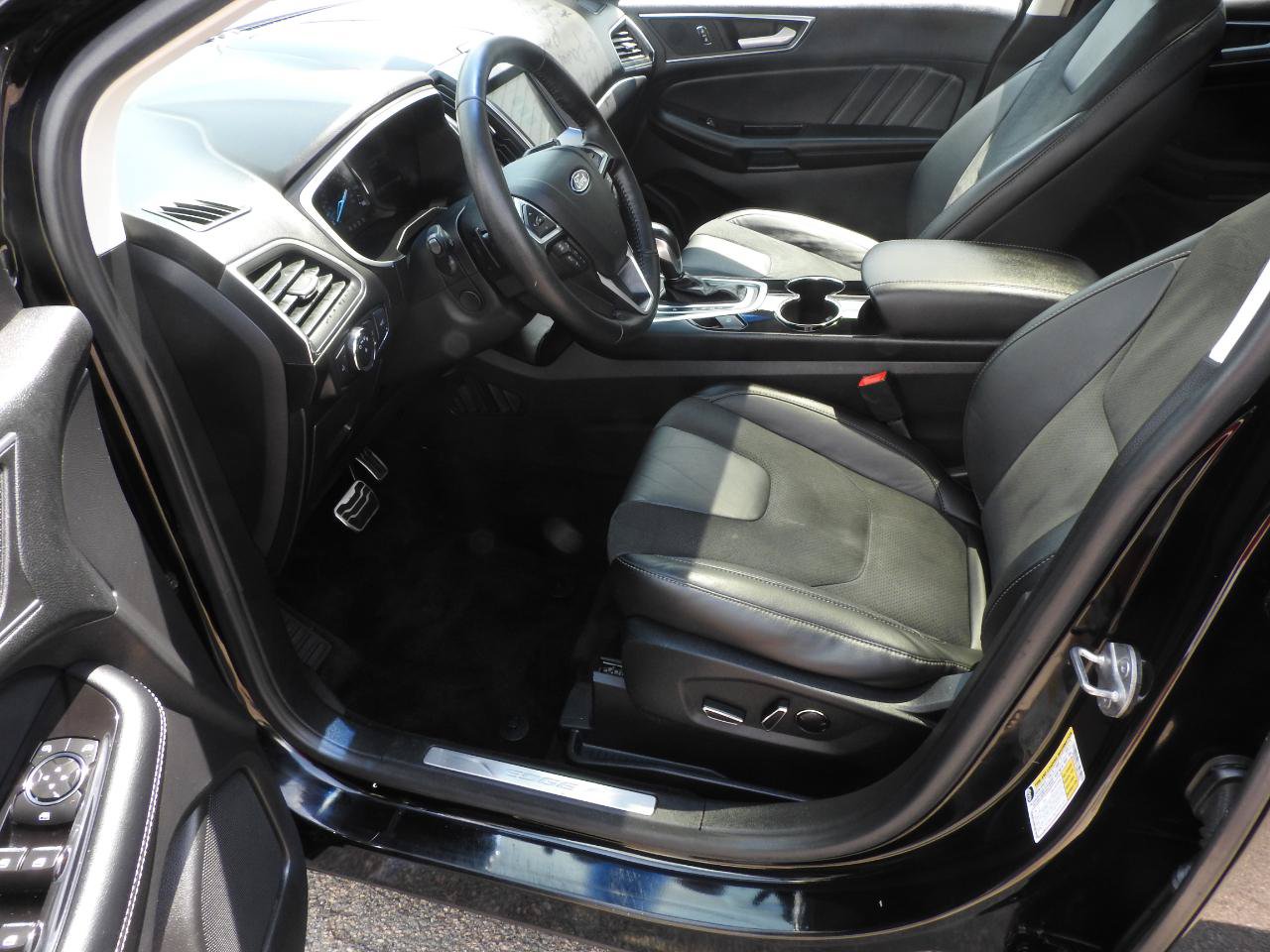 Used 2016 Ford Edge Sport w/ Equipment Group 401A AWD/4WD image 7