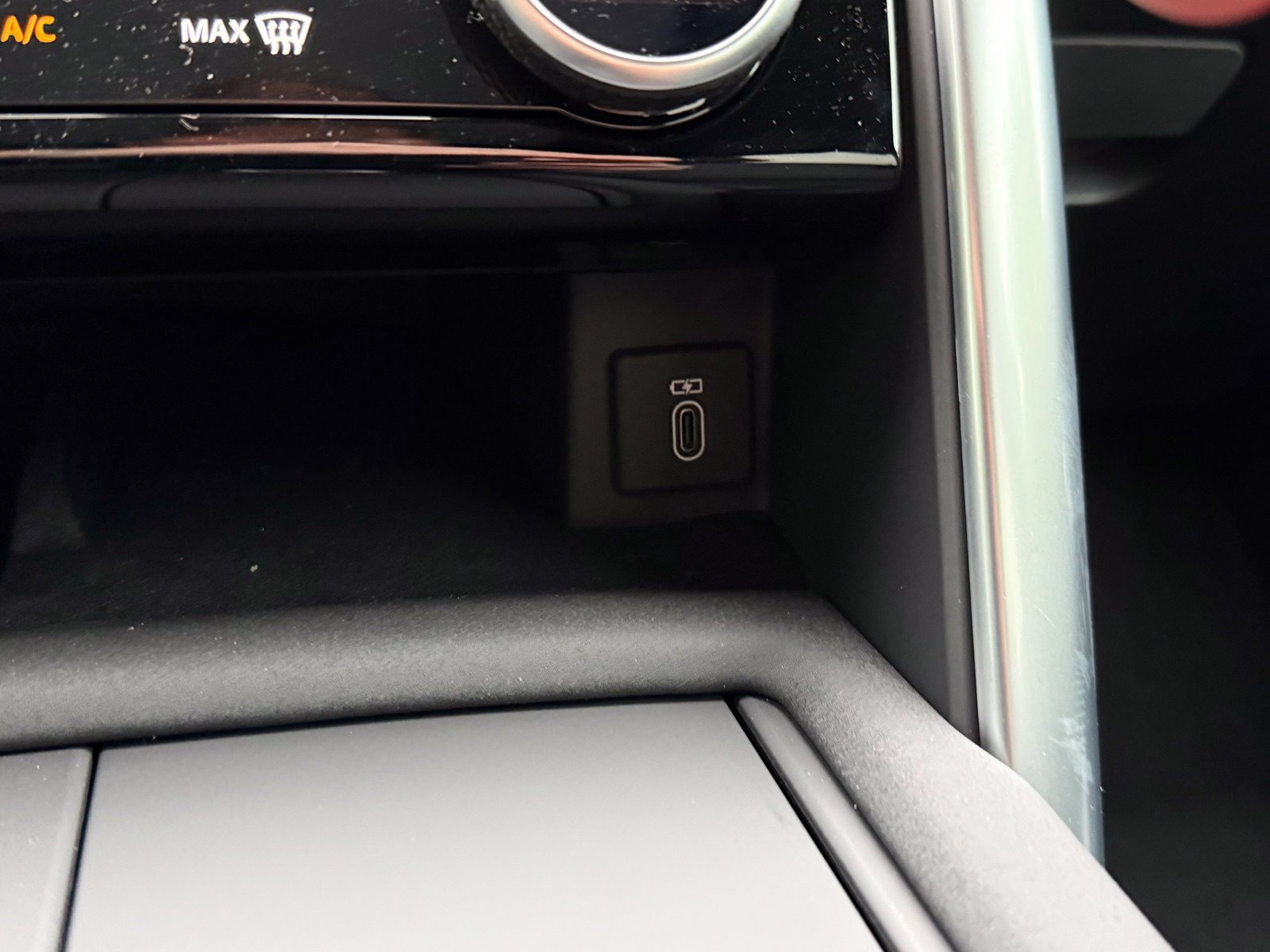 New 2026 Land Rover Discovery S AWD/4WD image 30