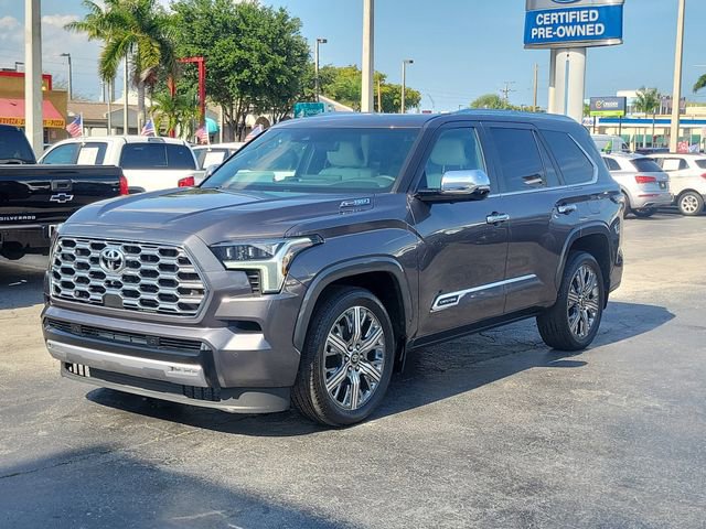 Used 2025 Toyota Sequoia Capstone AWD/4WD image 2