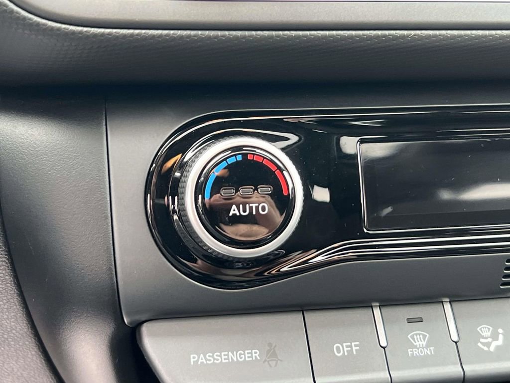 Used 2023 Hyundai Kona SEL w/ Convenience Package image 32